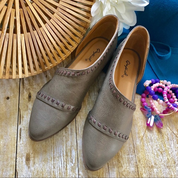 SALE! LAST PAIR Taupe Open Side Slide Loafer Flats - Picture 2 of 8